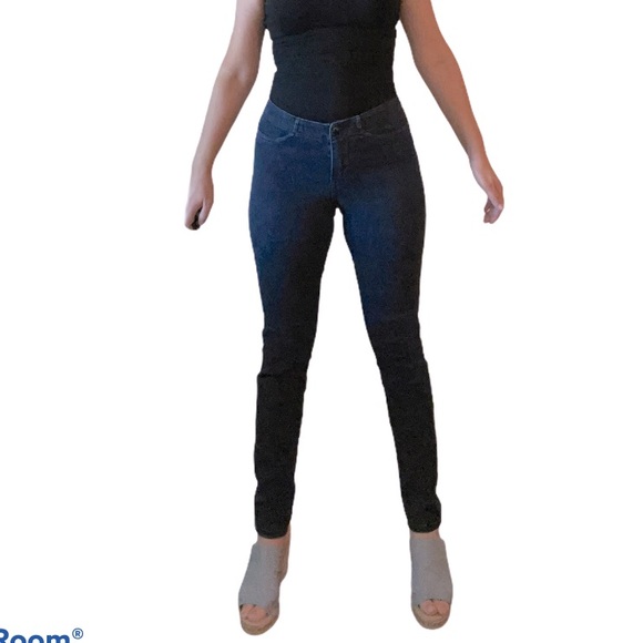 Christopher Blue smooth control  skinny jeans 2 - Picture 1 of 11